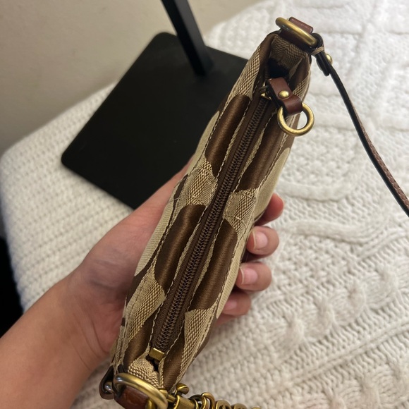 Coach Carly Mini (Micro) Bag 🤎🌺 - Picture 10 of 16